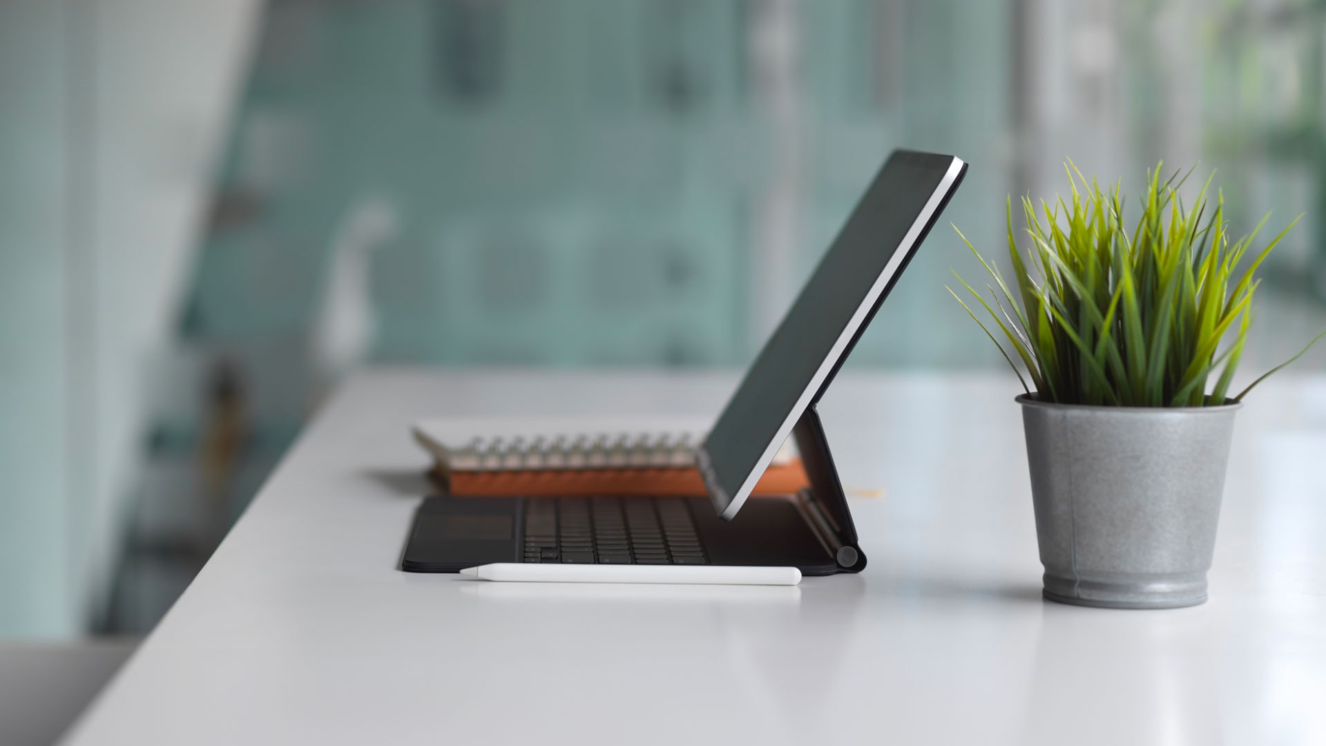 PRÁVNÍ PÉČE NA MÍRU